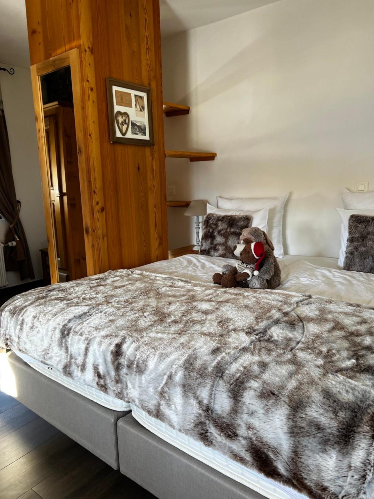 Hotel De Charme La Poste Anzere Bagian luar foto