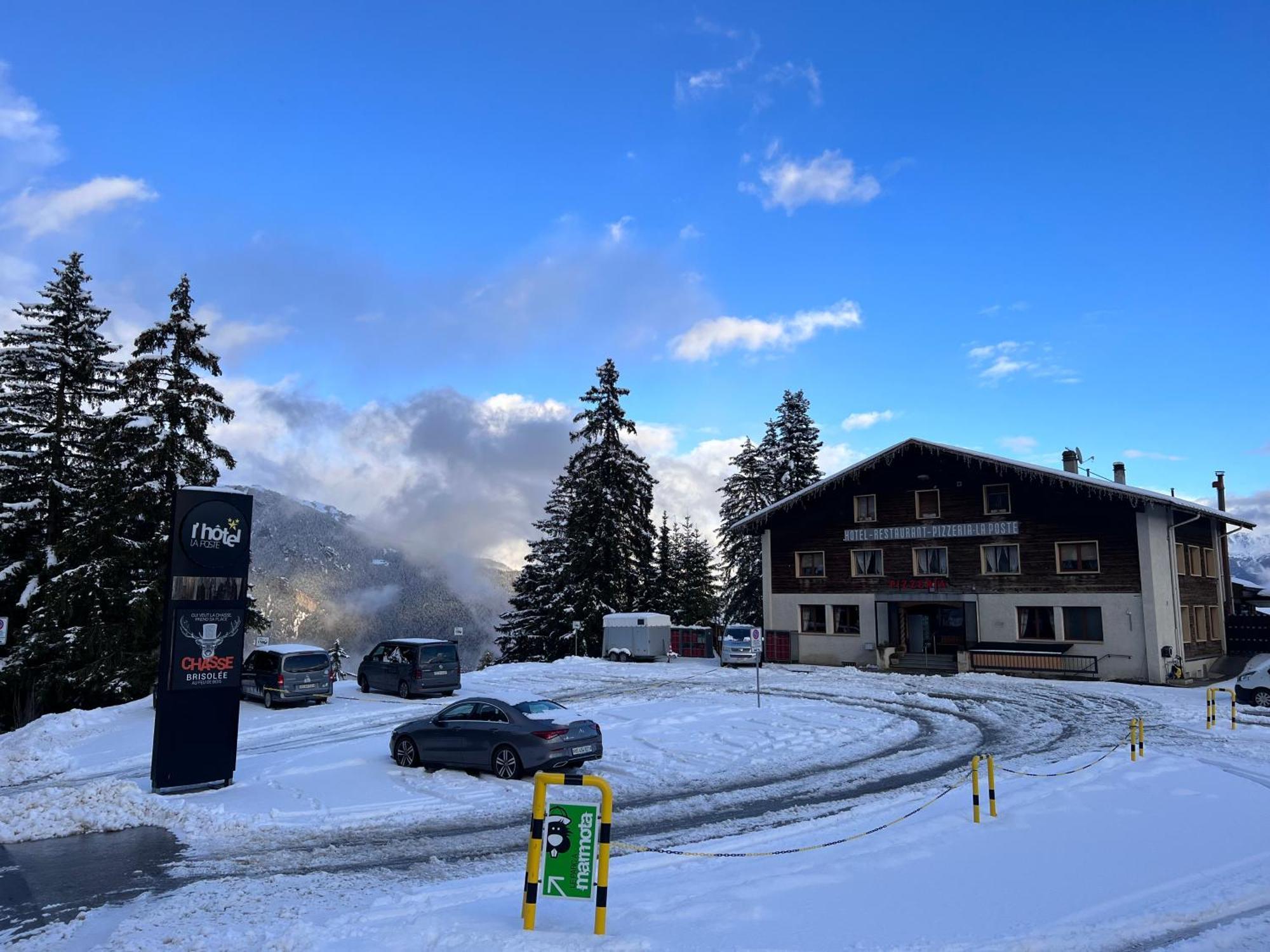 Hotel De Charme La Poste Anzere Bagian luar foto