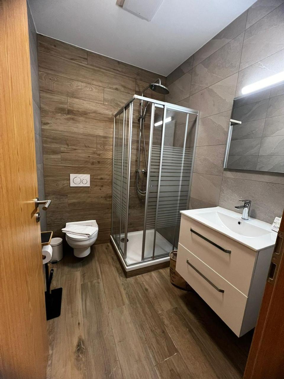 Hotel De Charme La Poste Anzere Bagian luar foto