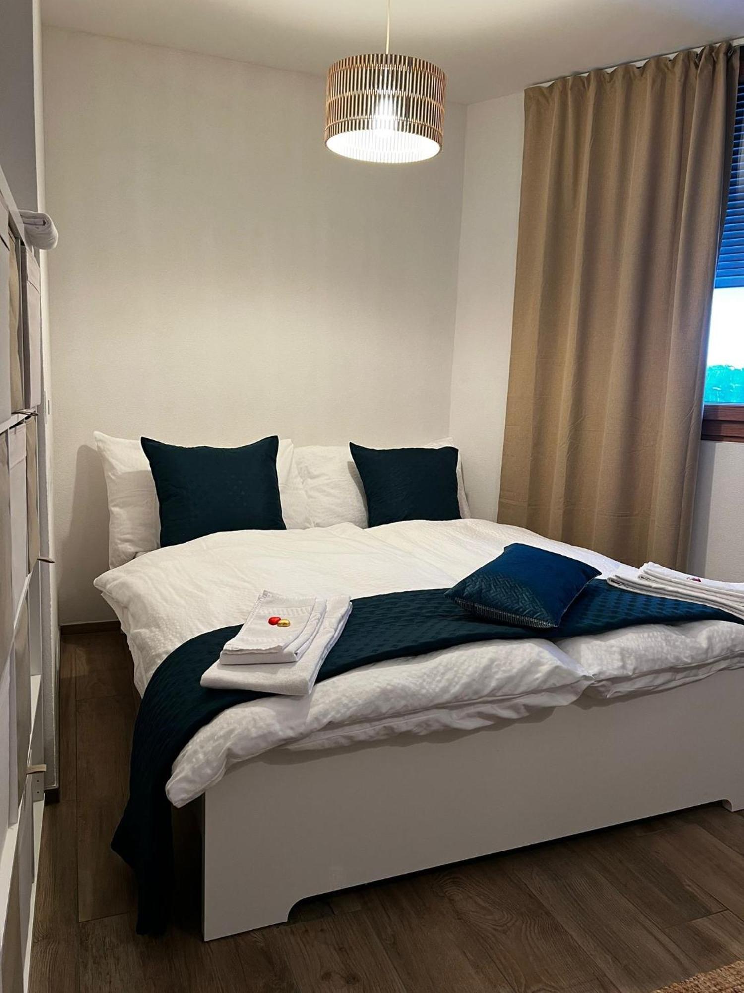 Hotel De Charme La Poste Anzere Bagian luar foto